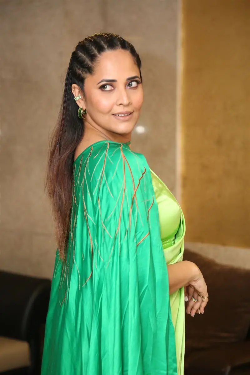 Anasuya Bharadwaj in Green Saree at Simbaa Movie Pre Release Event